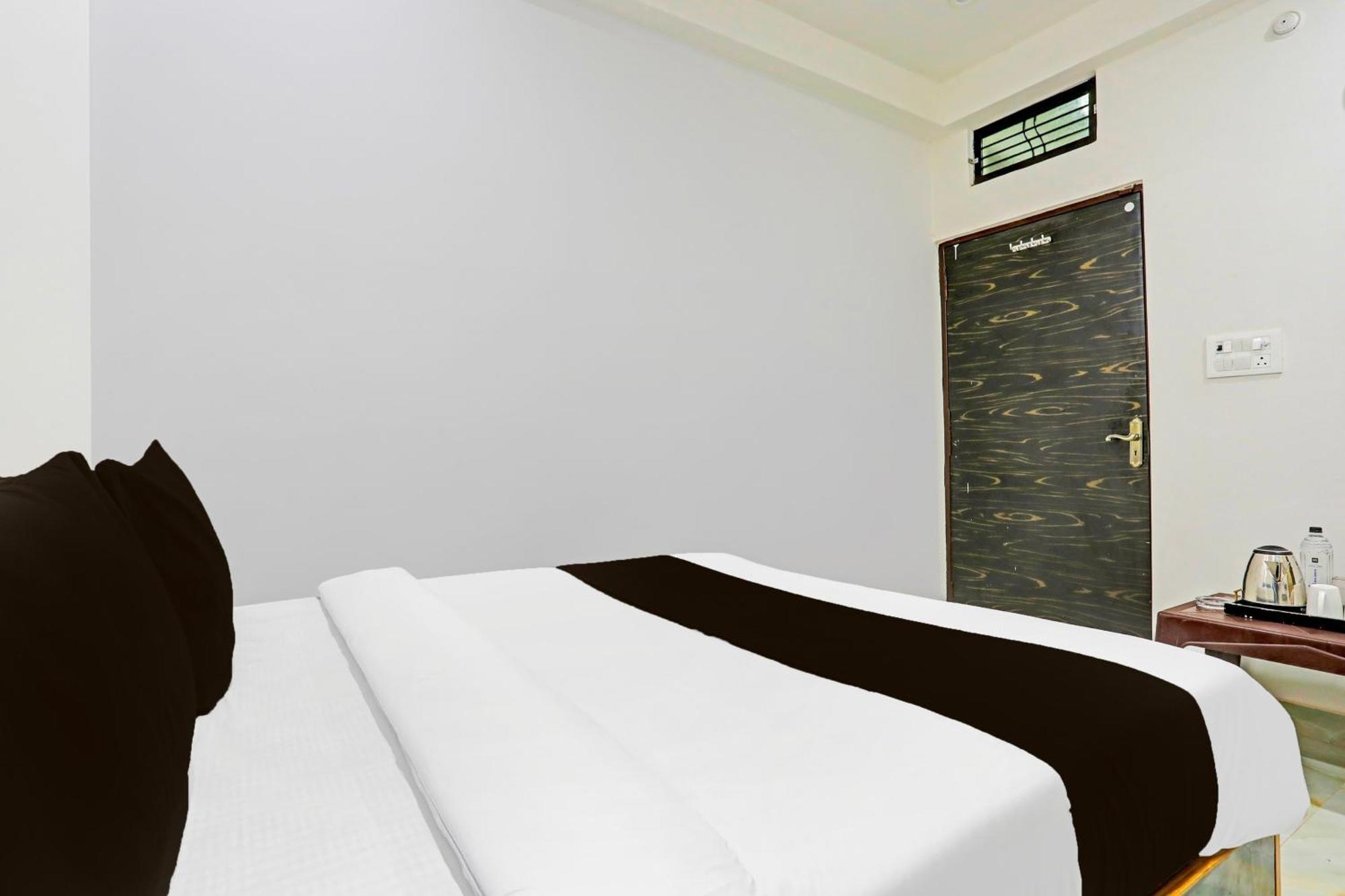 Hotel O The Maruti Paying Guest House 바라나시 외부 사진