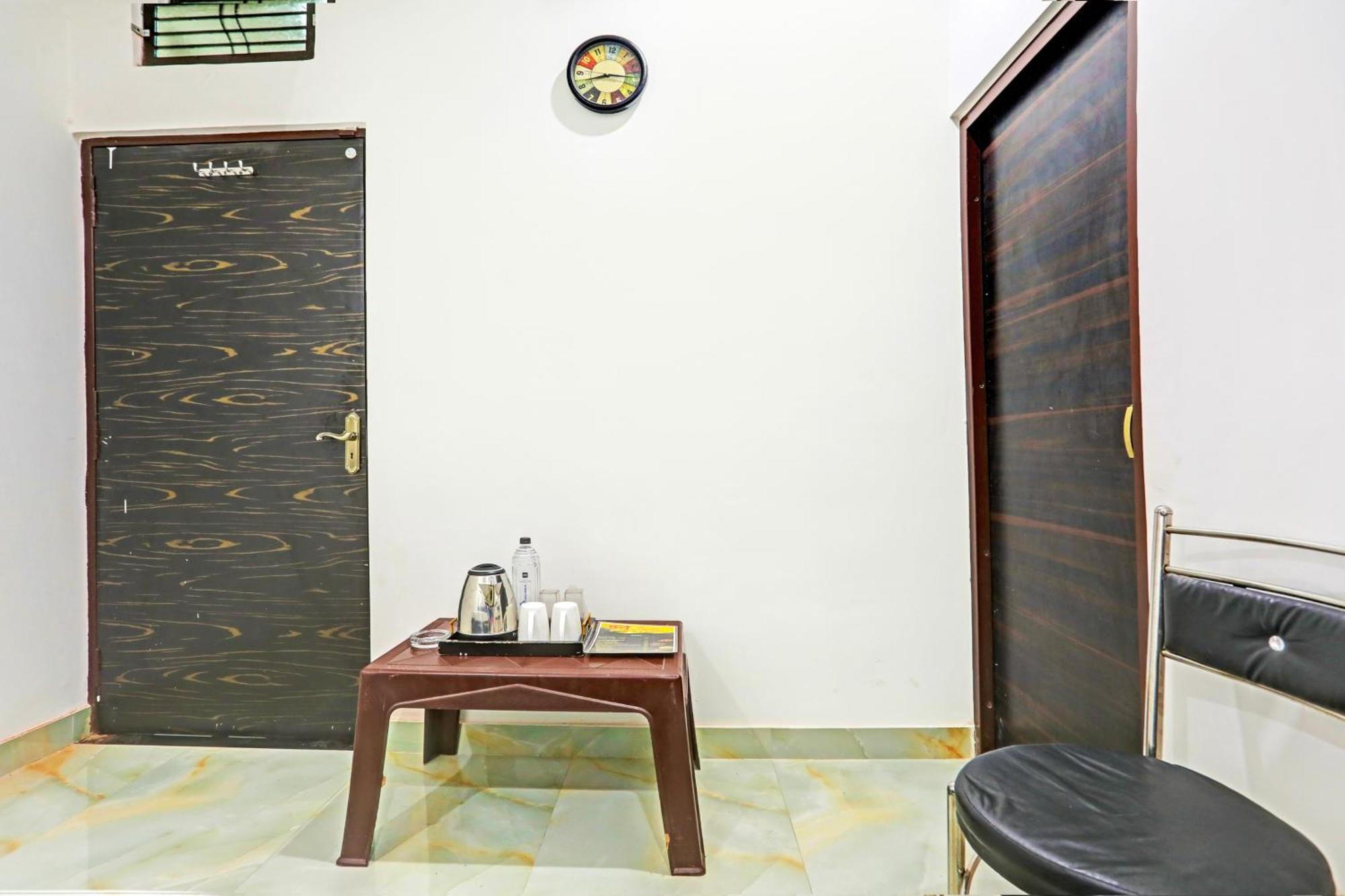 Hotel O The Maruti Paying Guest House 바라나시 외부 사진