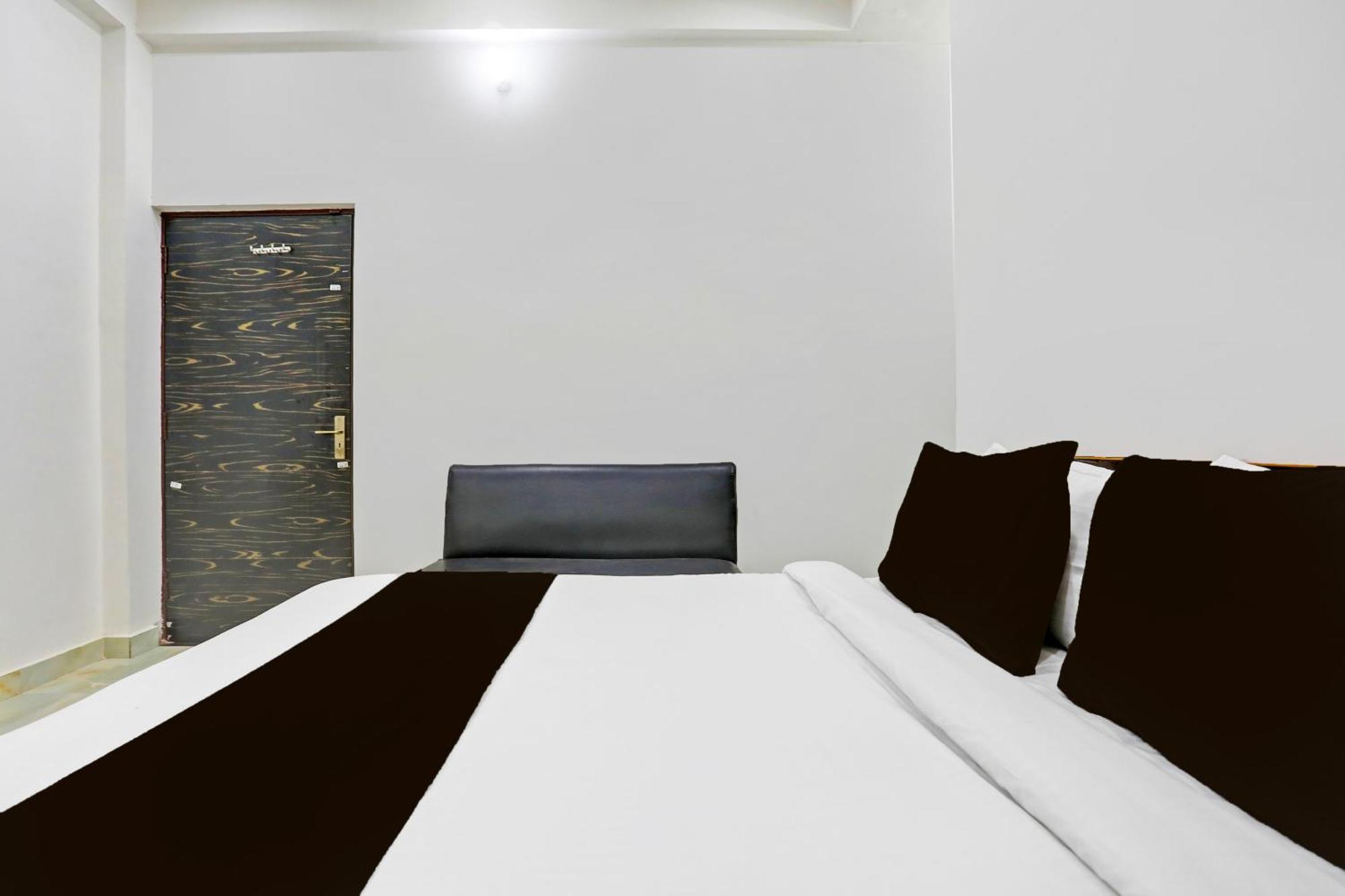 Hotel O The Maruti Paying Guest House 바라나시 외부 사진